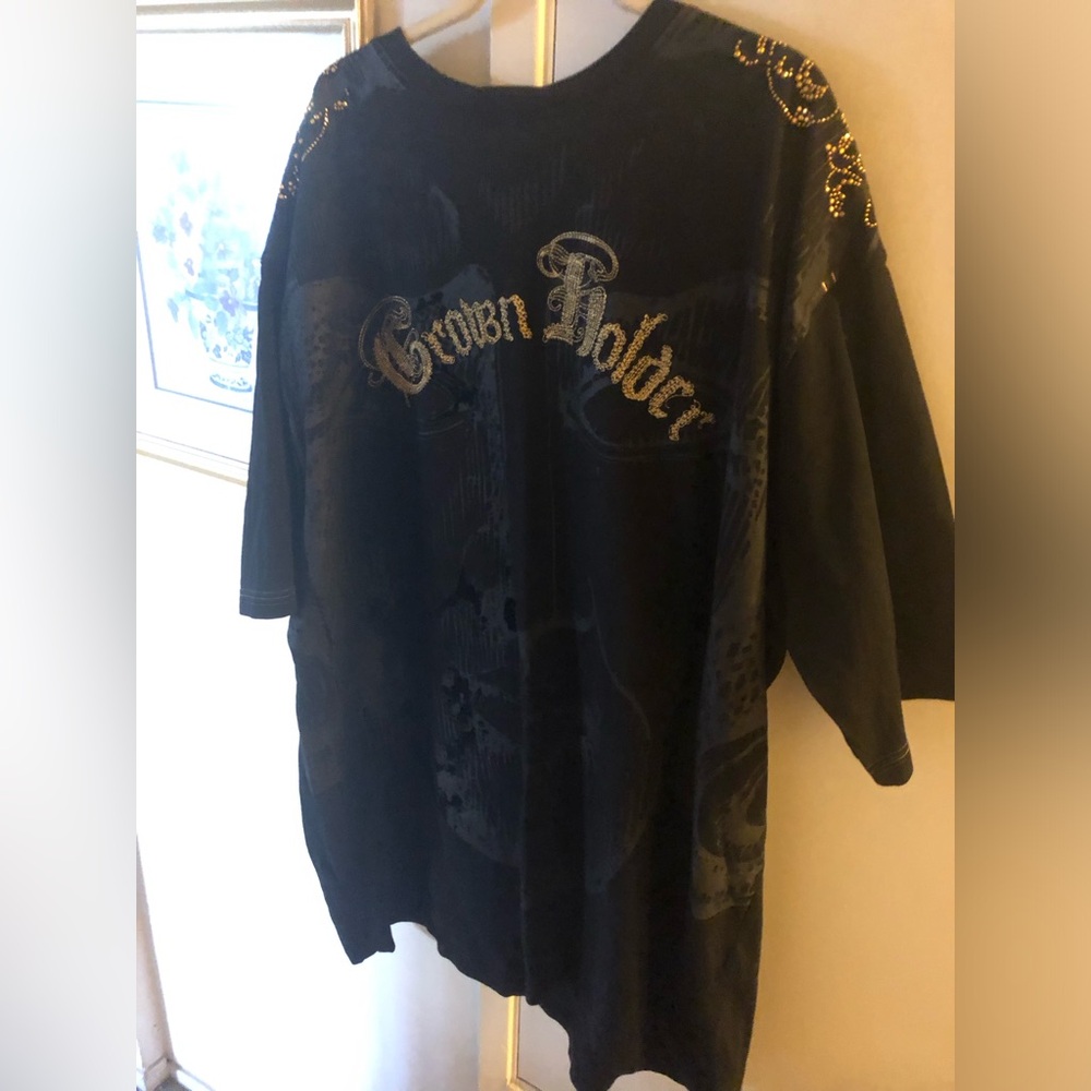 Temporarily misplaced-
Vintage Crown Holder Tee $50 or $45 w/offer *tee deal 21A